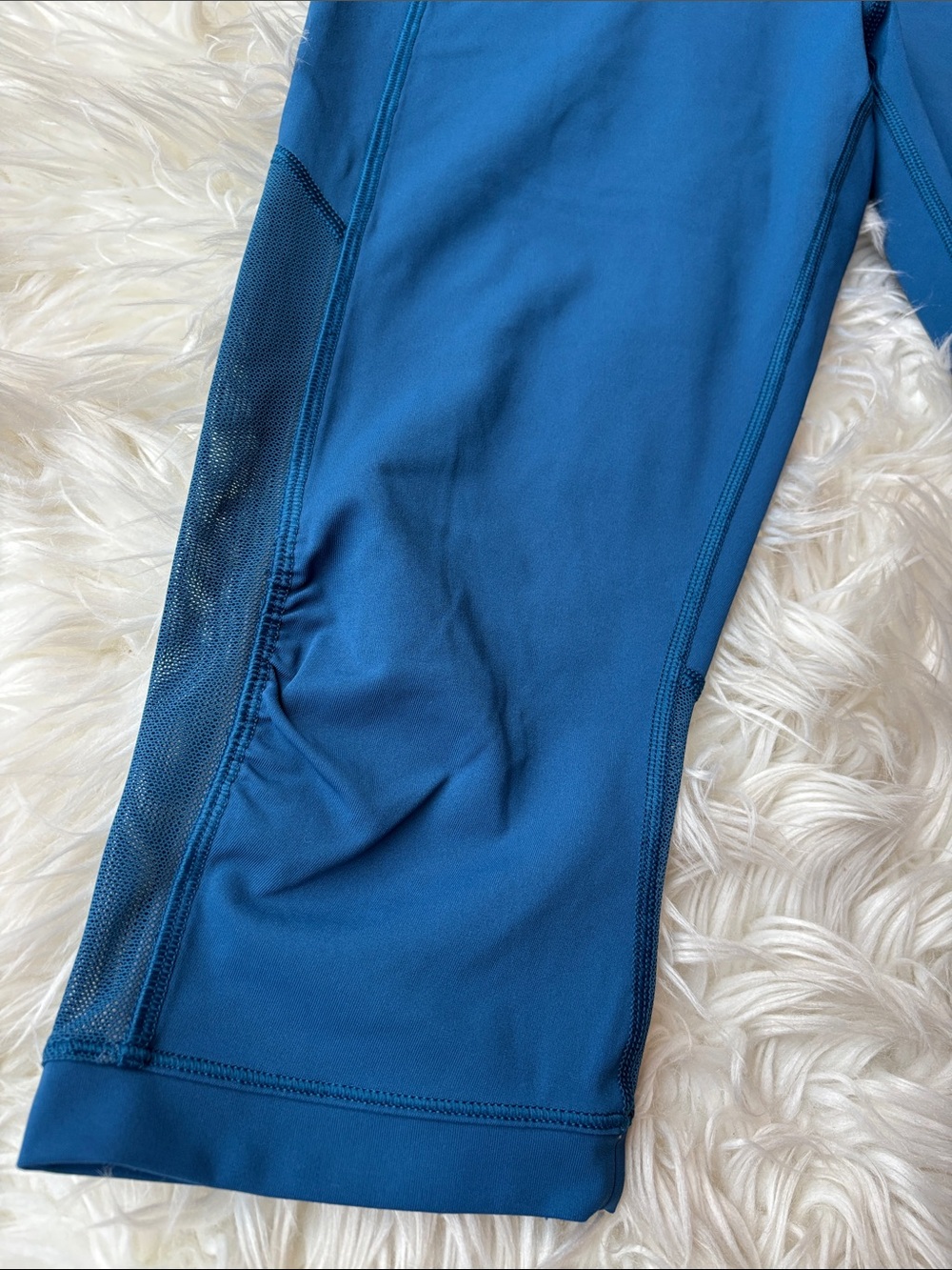 Lululemon capris - Picture 2 of 7